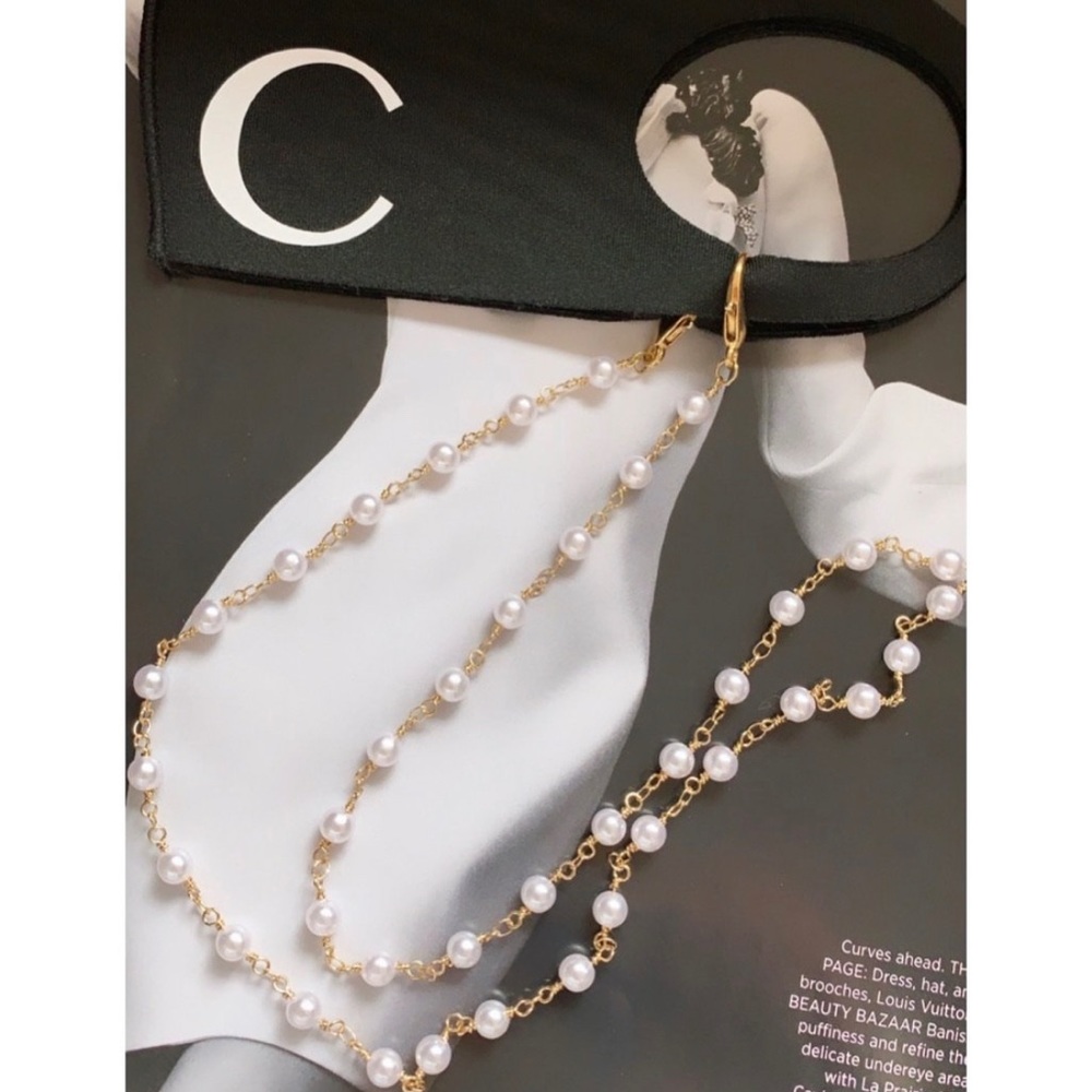 Pearls mask holders NWT